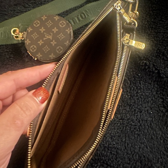 Louis Vuitton Multi Pochette - Picture 13 of 15